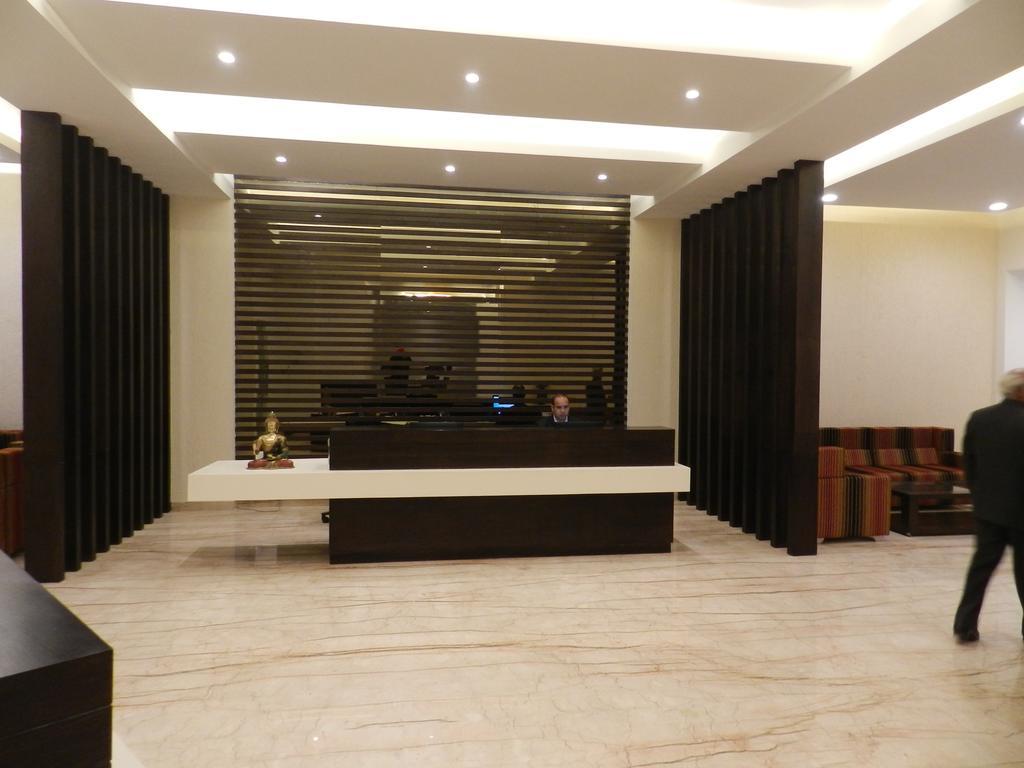 Le Roi Udaipur Otel Dış mekan fotoğraf